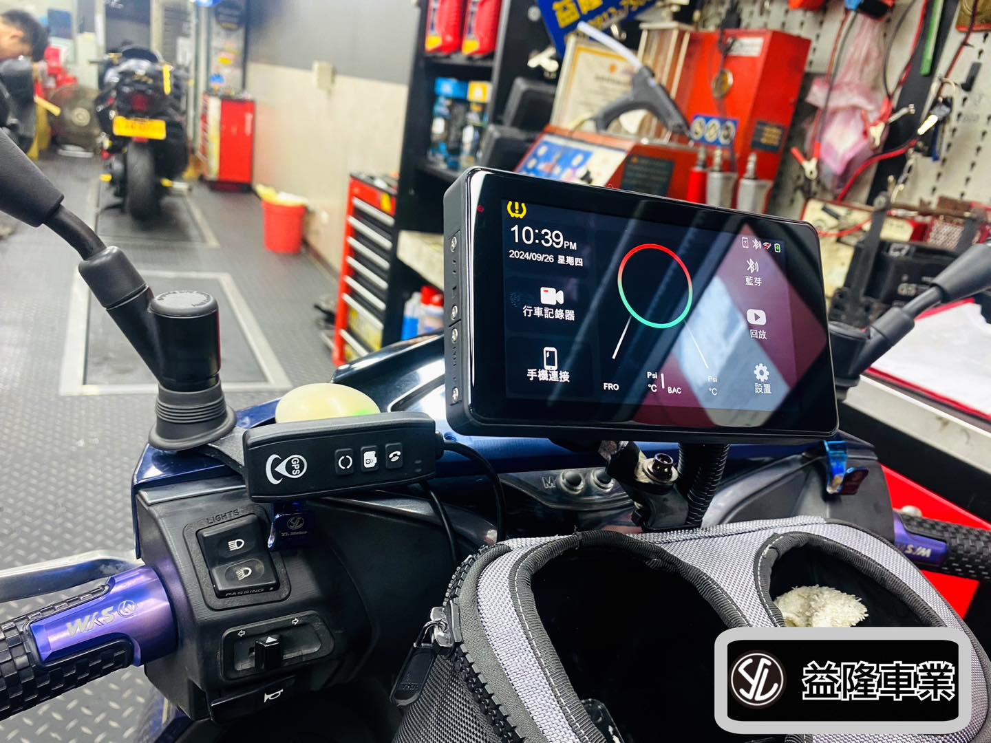 SYM FNX 125 安裝CarPla|-益隆車業網路購物平台-商品介紹