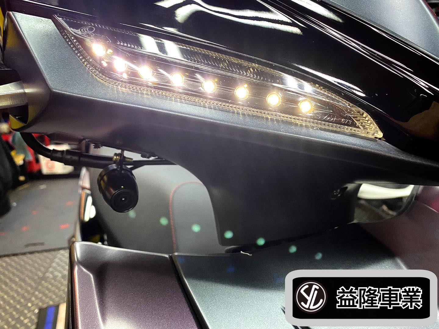 SYM JETS/SL/SR 安裝 益隆部品 PHANTON 518 前後1080行車紀錄器＊SYM SBC 益隆車業＊