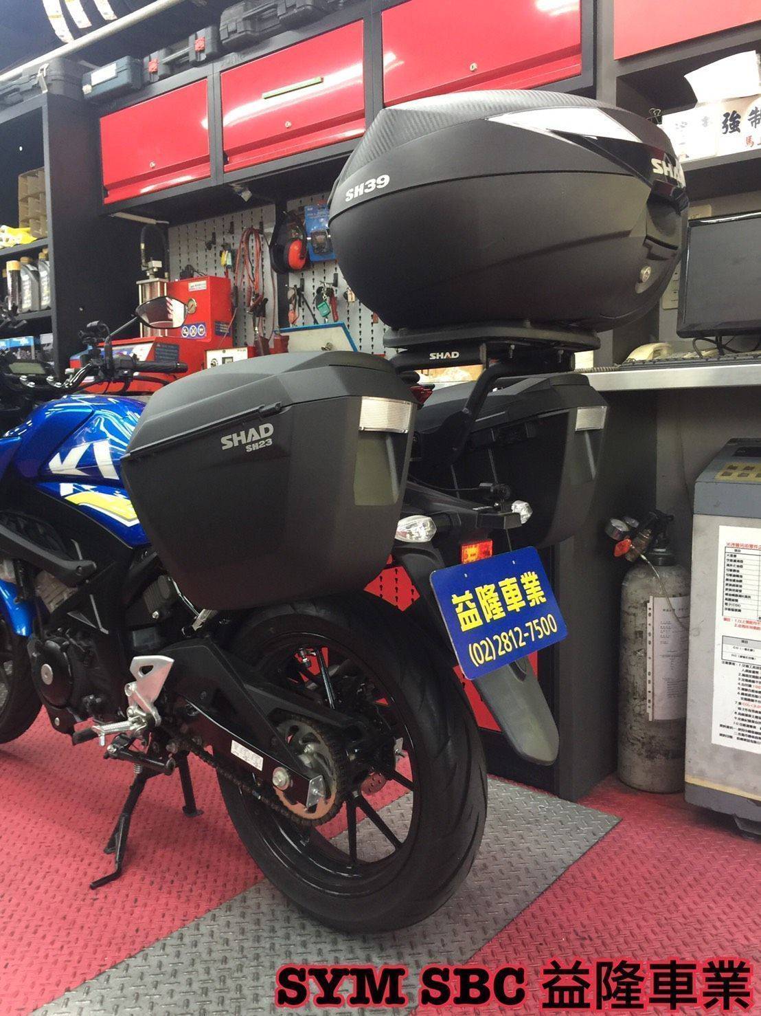 *『益隆車業』*【SYM經銷商 】 SUSUKI 小阿魯 GSX 150 SHAD 34 後行李箱 側廂 側箱架 *『益隆車業』*【SYM經銷商 】 SUSUKI 小阿魯 GSX 150 SHAD 34 後行李箱 側廂 側箱架