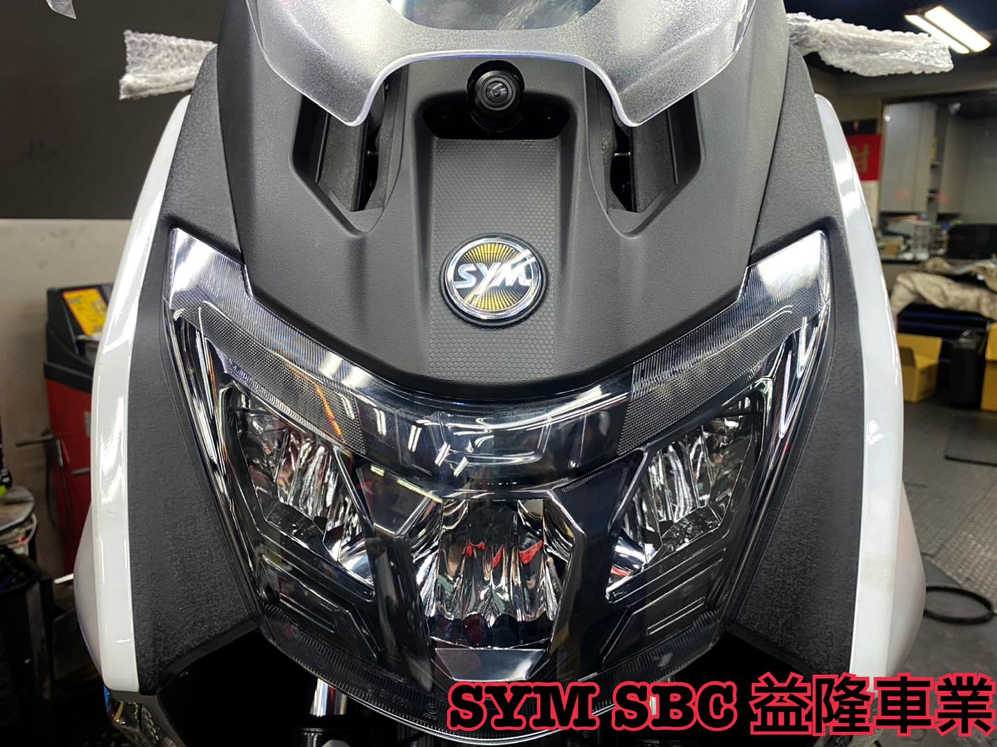 MAXSYM 400巡弋勁旅 安裝 前後雙鏡頭行車紀錄器 拍立得 Polaroid MS295WG *SYM SBC 益隆車業*