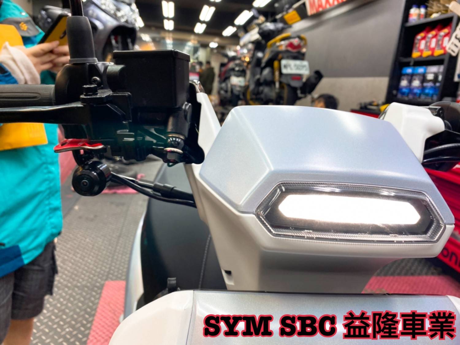 SYM VEGA 125 拍立得 Polaroid MS273WG 前後雙鏡頭行車紀錄器 ＊SYM 經銷商 益隆車業＊