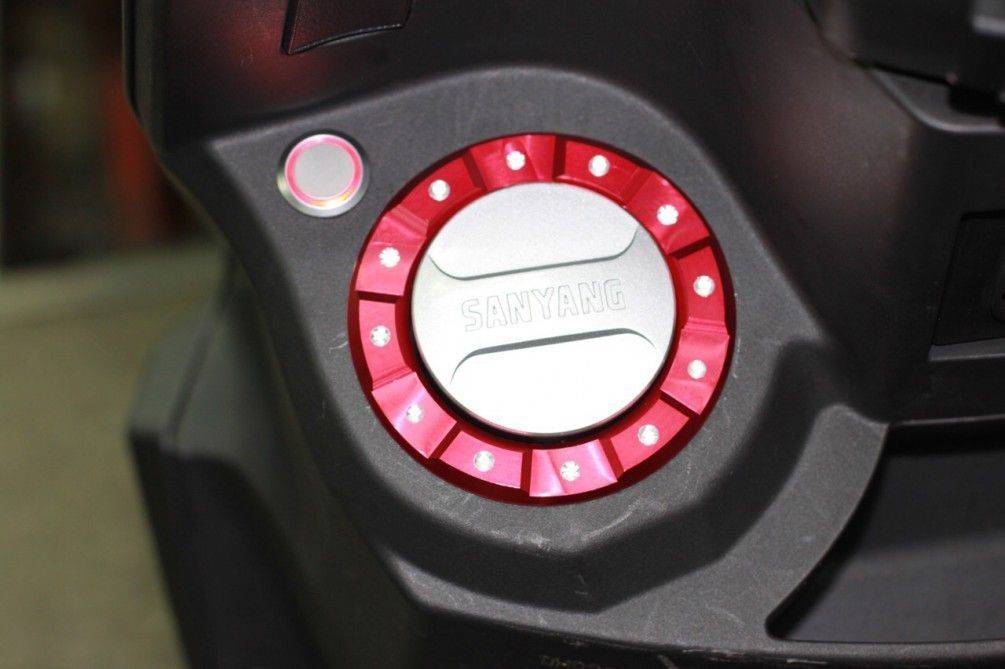 ＊『益隆車業』＊【SYM經銷商 】 FIGHTER 6 汽油箱外飾片