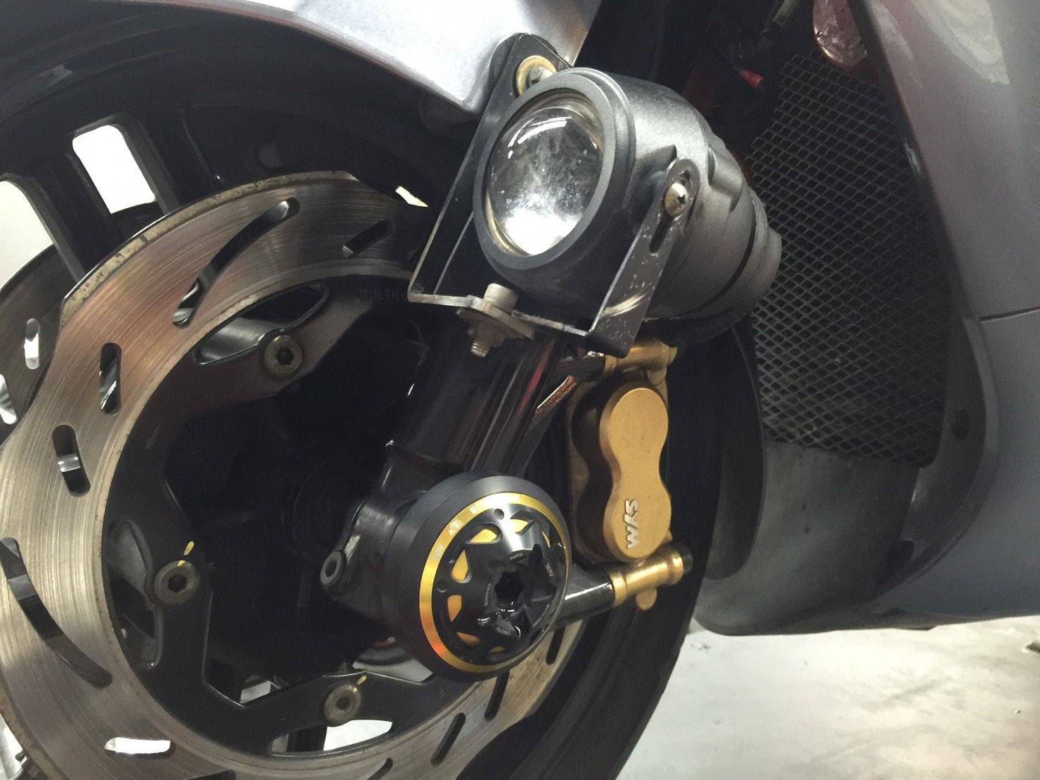 MAXSYM 400i.600i 霧燈*『益隆車業』*【SYM經銷商 】 MAXSYM 400i.600i 霧燈*『益隆車業』*【SYM經銷商 】