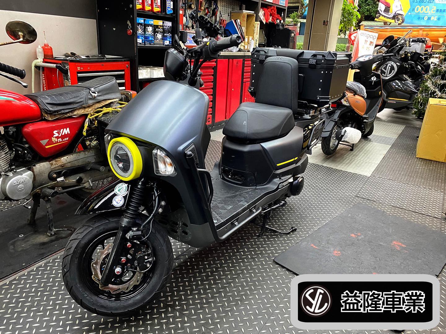 SYM 4MICA 125.150 龍珠霧燈組 雙色(近燈-白色.遠燈-黃色) ＊SYM SBC 益隆車業＊