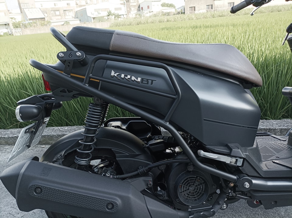 KRN 125安裝 KRN 專用側貨架＊SYM SBC 益隆車業＊
