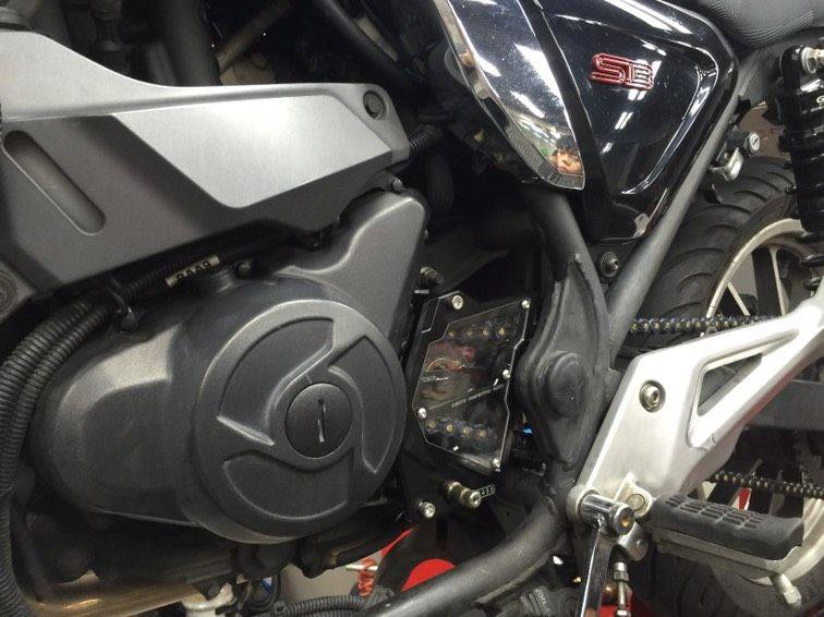 SB300 前齒輪盤蓋* SYM SBC 益隆車業 * SB300 前齒輪盤蓋* SYM SBC 益隆車業 *