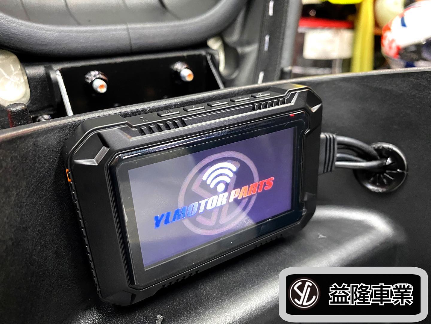 SYM JOYMAX Z+ 安裝益隆代理PHANTON PT518前後1080行車紀錄器+WIFI-SYM SBC 益隆車業*