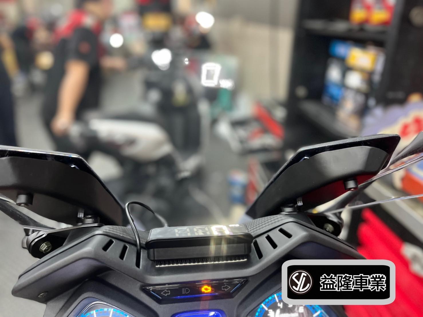 JOYMAX Z+ 300 安裝USB抬頭顯示器- *SYM SBC 益隆車業*