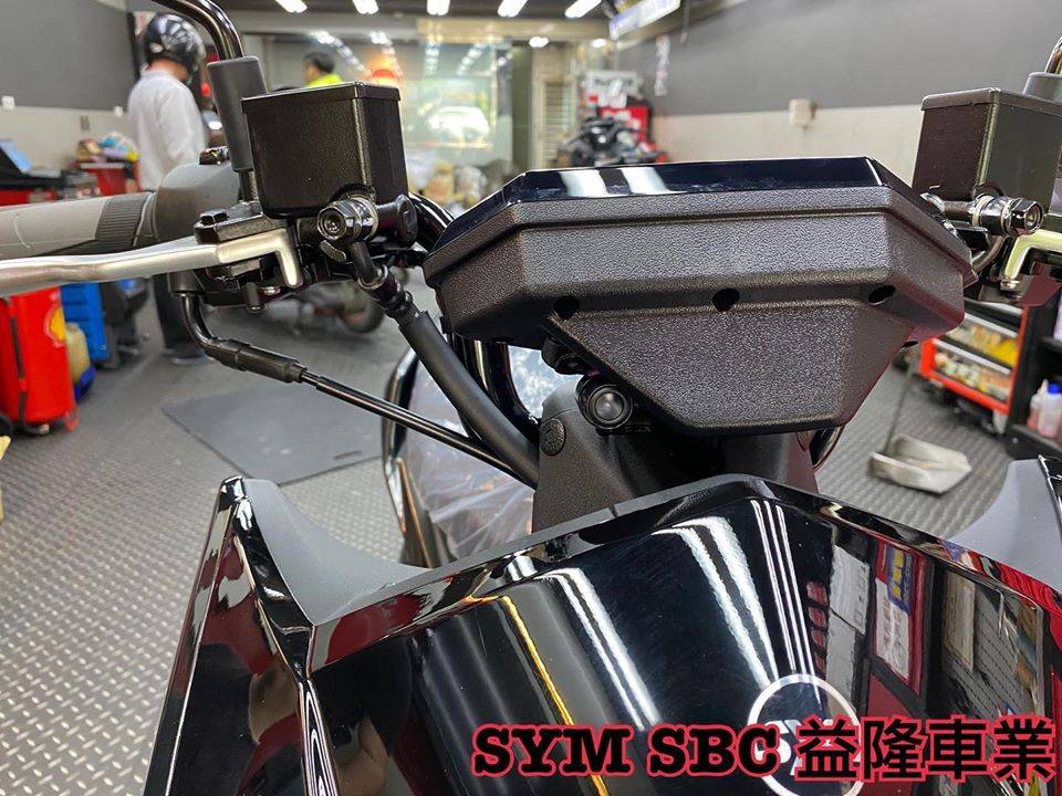 三陽 DRG 158  發現者 Z8 前720後480雙鏡頭行車紀錄器*SYM SBC 益隆車業*