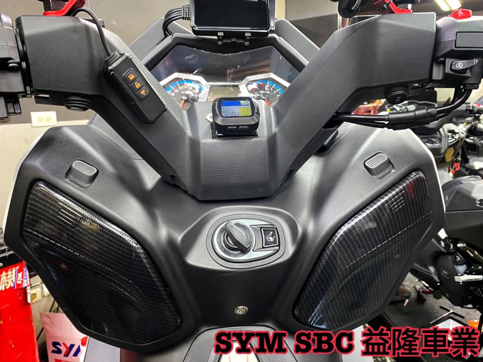 三陽 NEW MAXSYM 400 水轉印系列產品 *SYM SBC 益隆車業*