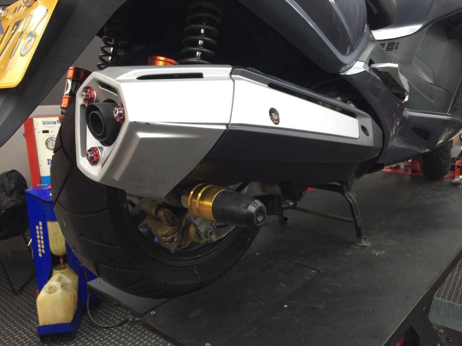 MAXSYM 400i.600i 車身防倒球＊『益隆車業』＊【SYM經銷商 】