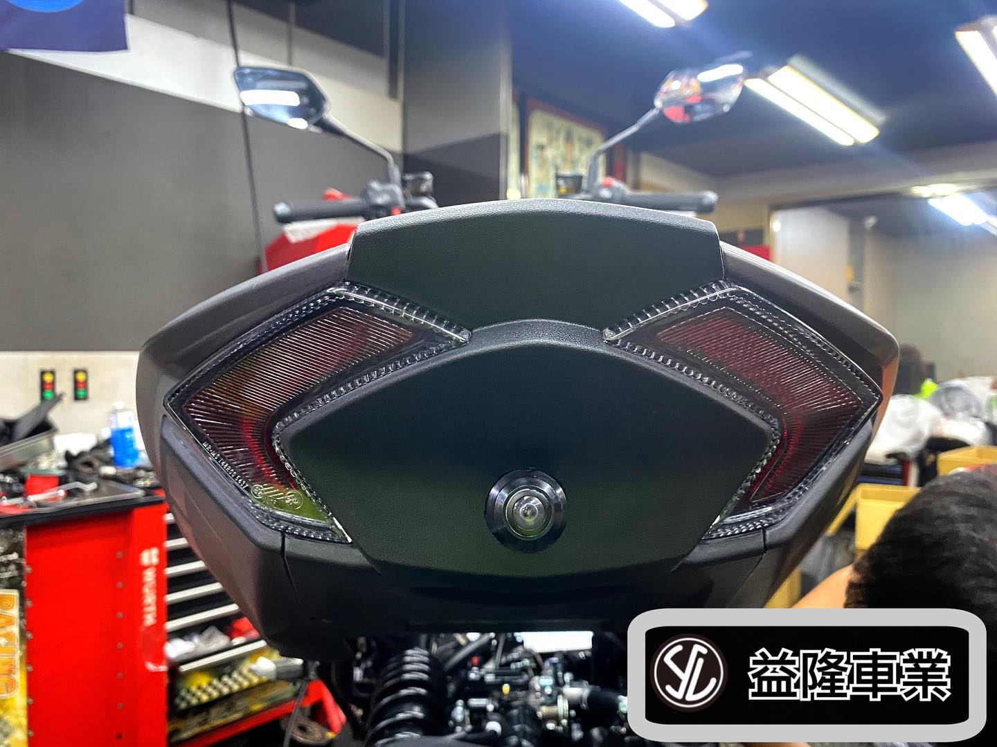 SYM MMBCU 黑曼巴 前後雙鏡頭行車紀錄器 拍立得 Polaroid MS279WG*SYM SBC 益隆車業*三陽重機認證店.A級總經銷 SYM MMBCU 黑曼巴 前後雙鏡頭行車紀錄器 拍立得 Polaroid MS279WG*SYM SBC 益隆車業*三陽重機認證店.A級總經銷