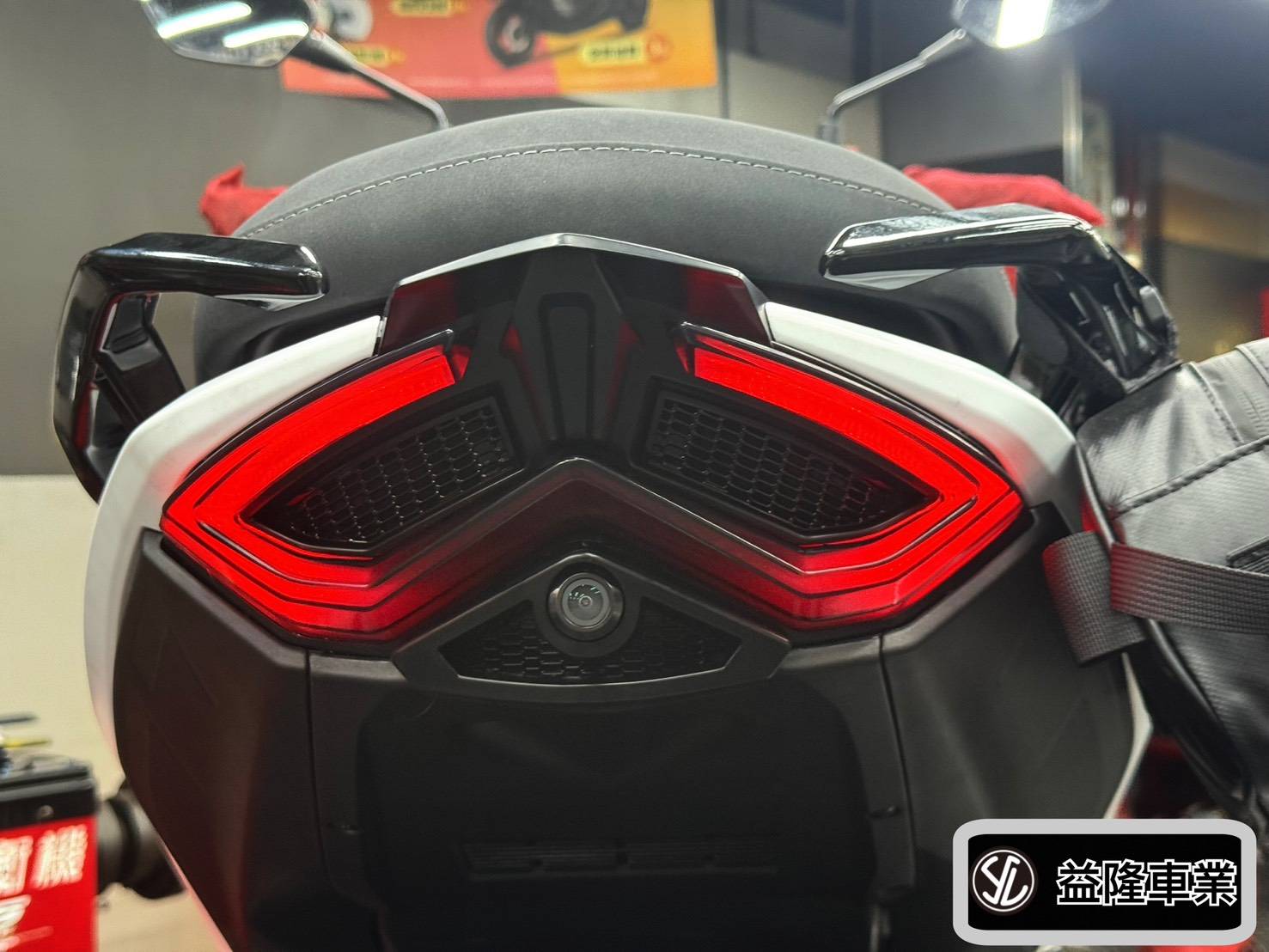 AJMB 曼巴 MMBCU尾燈＊SYM SBC 益隆車業＊