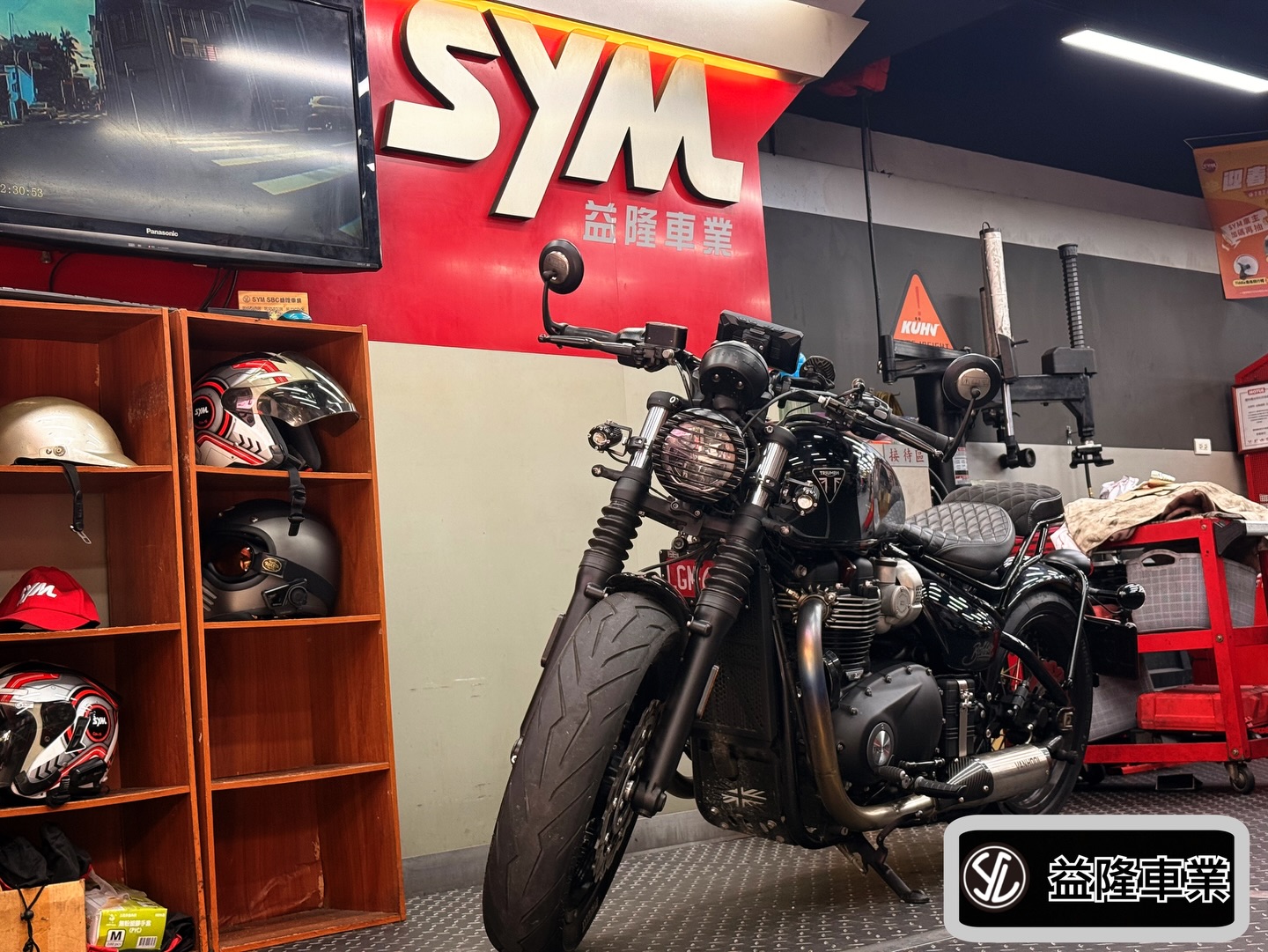 凱旋 Triumph Bobber 1200 安裝 AIO6-LTE*益隆部品*