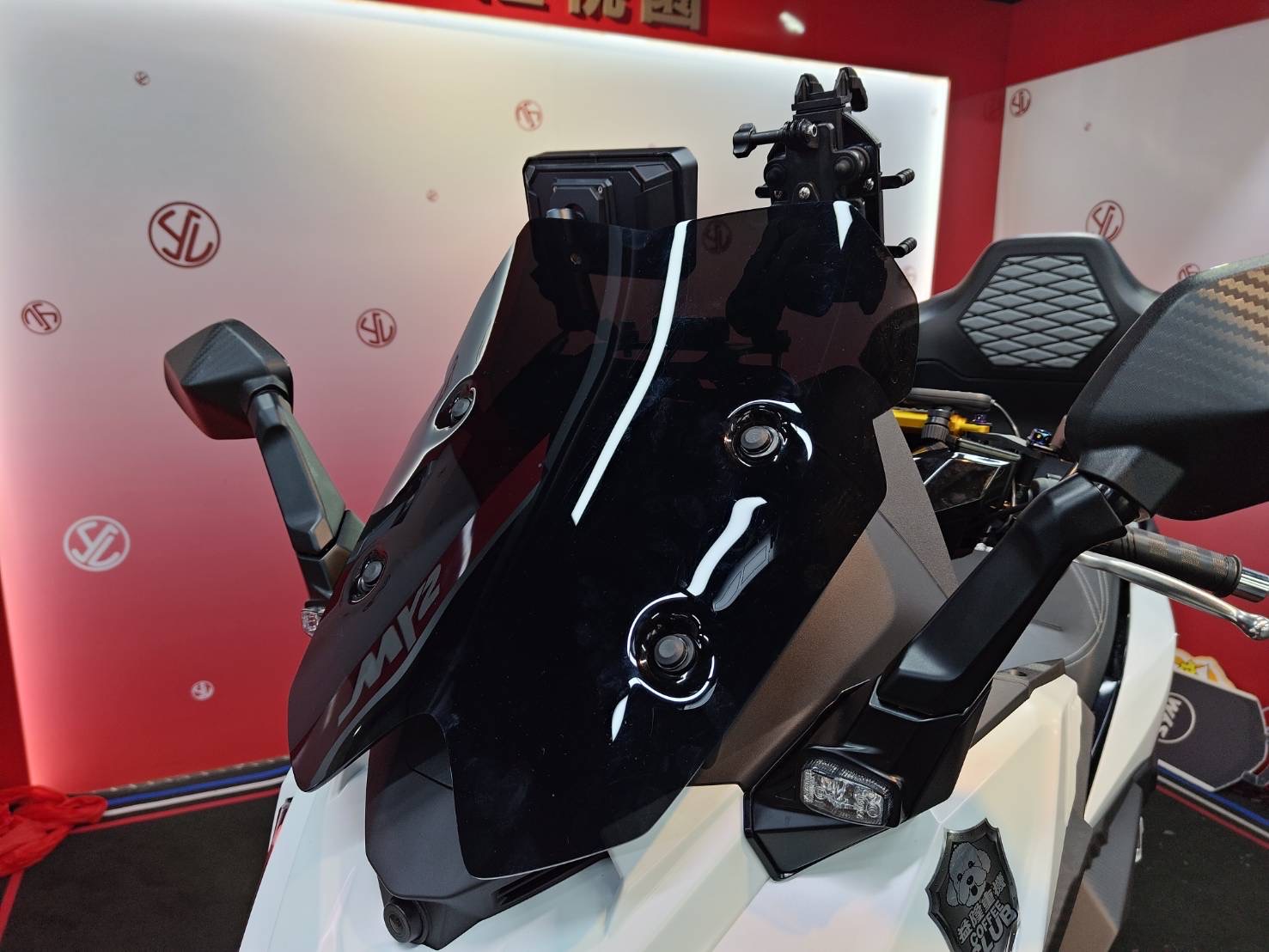 SYM CRUISYM300 專用短風鏡