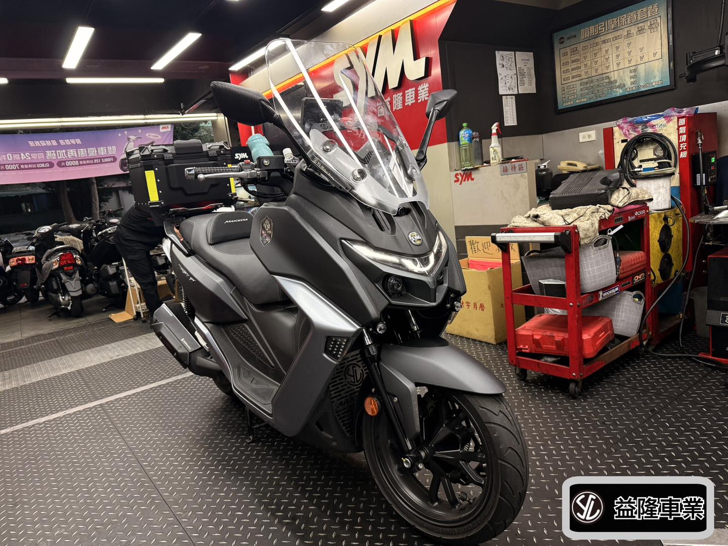 SYM MAXSYM 400 安裝CarPlay車聯網連接行車紀錄器前後1080sony鏡頭＊SYM SBC 益隆車業＊