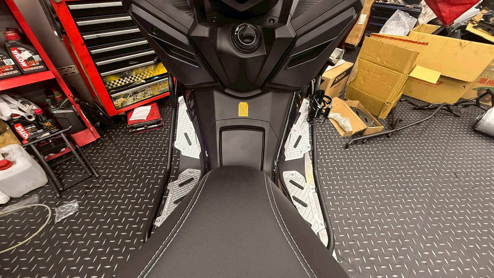 SYM CRUISYM300 專用全包保桿(黑色)+ 防滑踏板