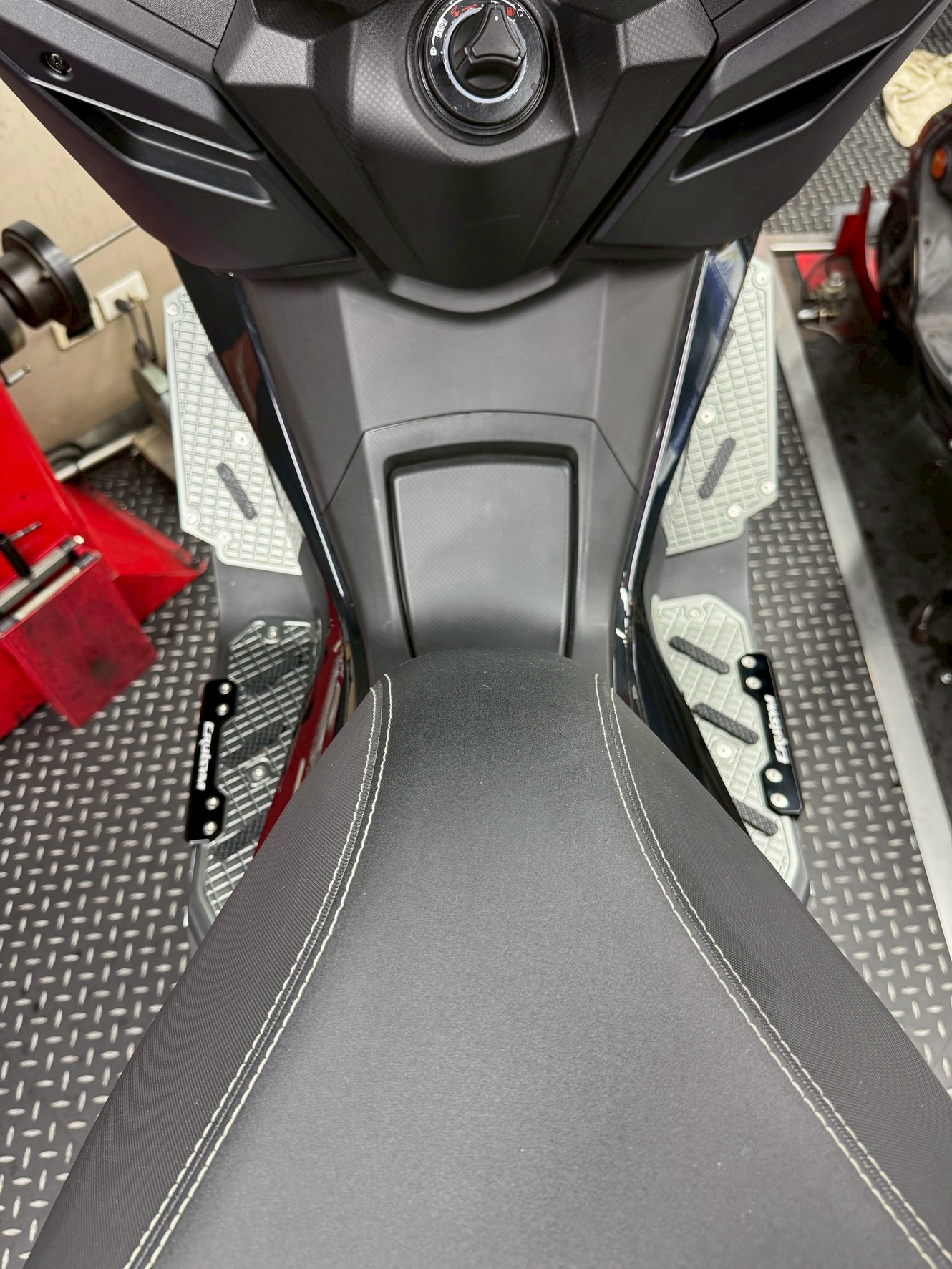 益隆部品*SYM SBC CRUISYM 300防滑踏板*